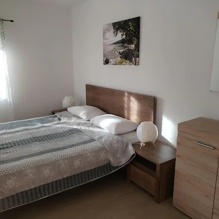 Apartment Zora *