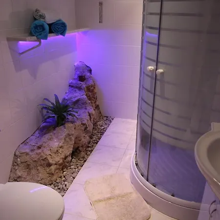 Zora Apartment
